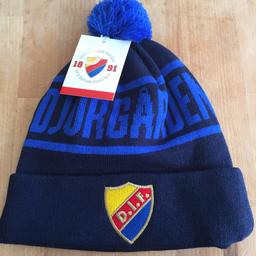 Djurgarden IF Eishockey Winterhaube,direkt in Stockholm gekauft!
Innen mit Fliessverstärkung, hält die Ohren richtig warm ;)!
Versand innerhalb Österreichs ca. 4€!