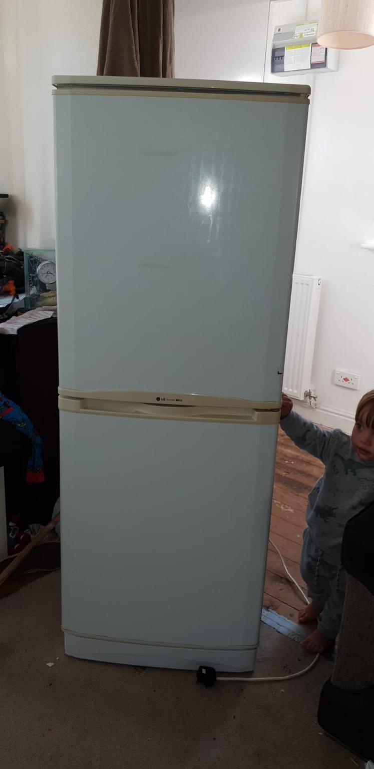 LG Fridge freezer in S66 Rotherham für 40,00 £ zum Verkauf Shpock DE