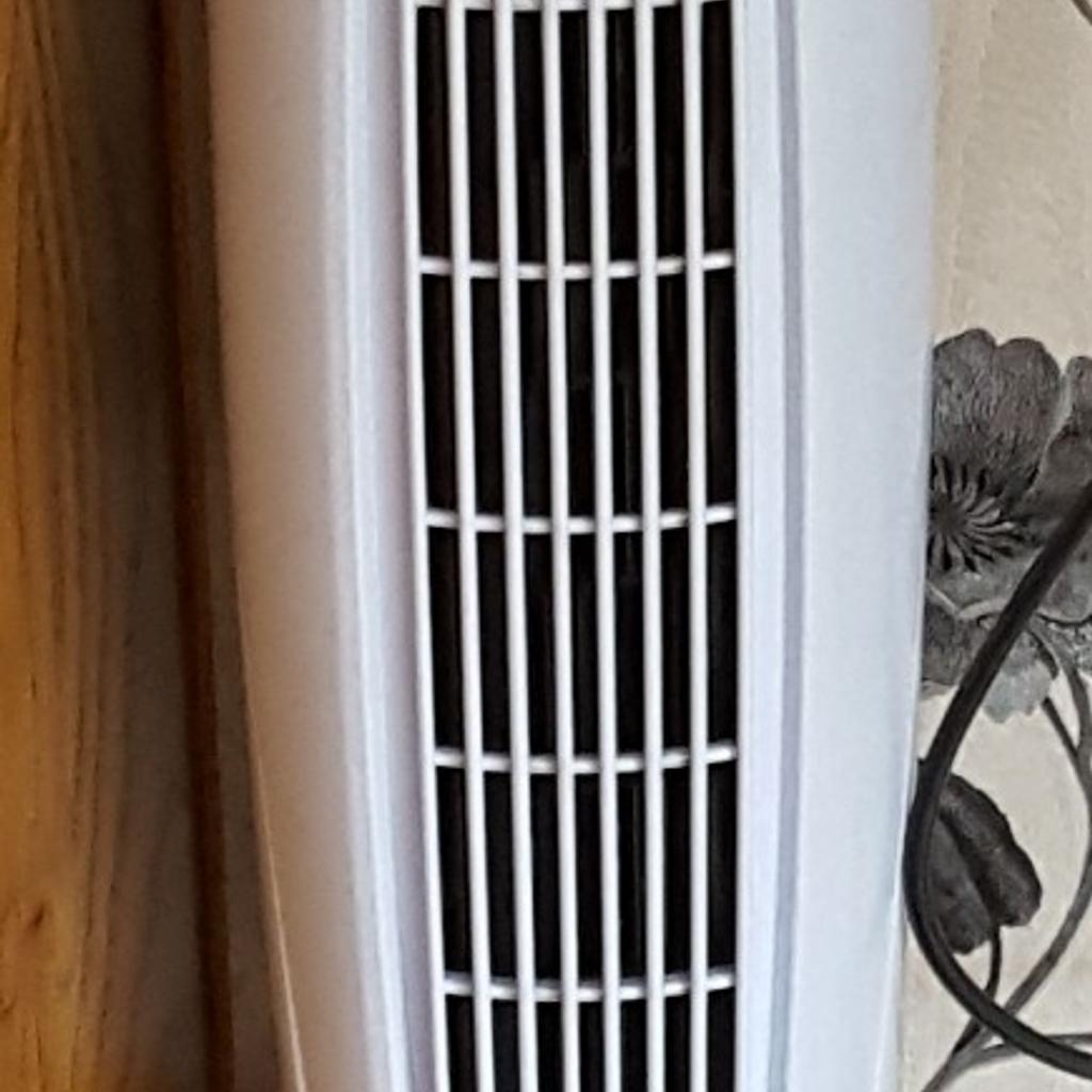 Blyss 3 speed oscillating tower fan in SS2-Sea for £22.00 for sale | Shpock