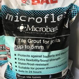 2x 3.5 kg white tile grout 
Unopened 
£20