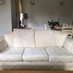 Generally good condition. Some pillows have broken zip, which doesn’t affect the look of the couch/can easily be fixed.