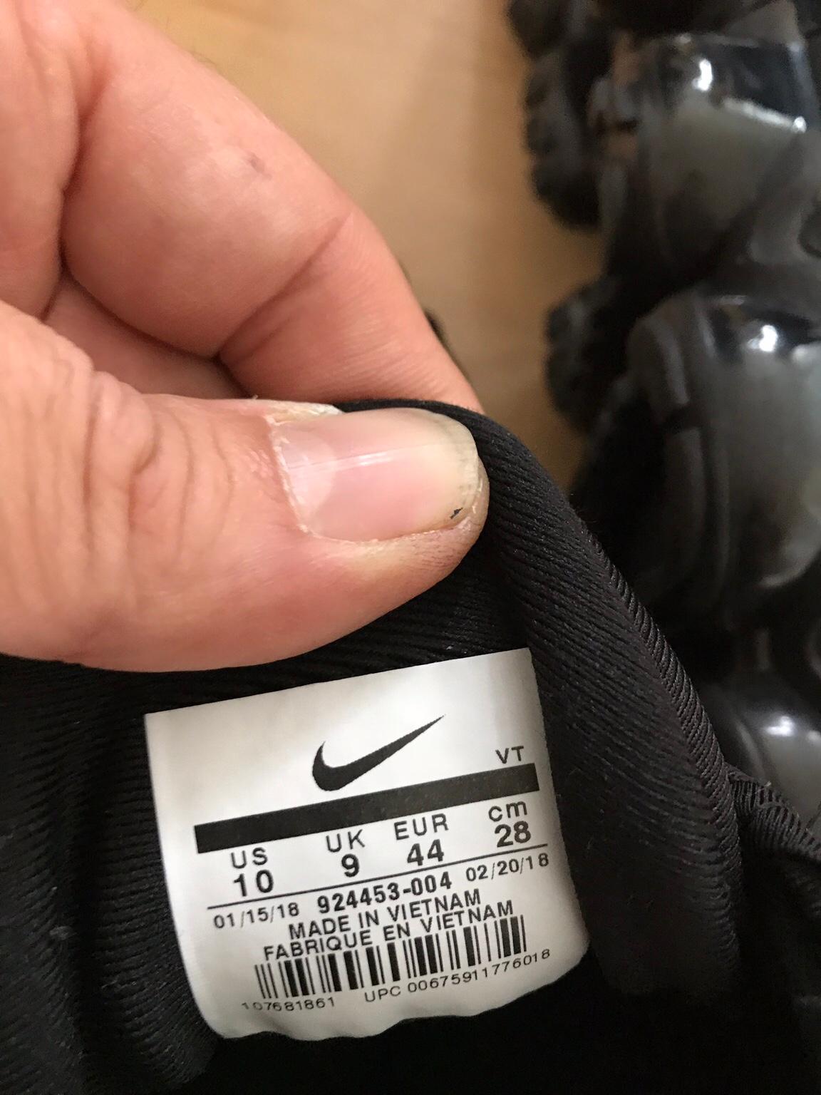 vapormax plus tag