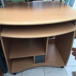 Light wood computer desk
In good condition
Has slide out shelf for keyboard and mouse
Built in Storage for CDs 

Collection from Meir area
