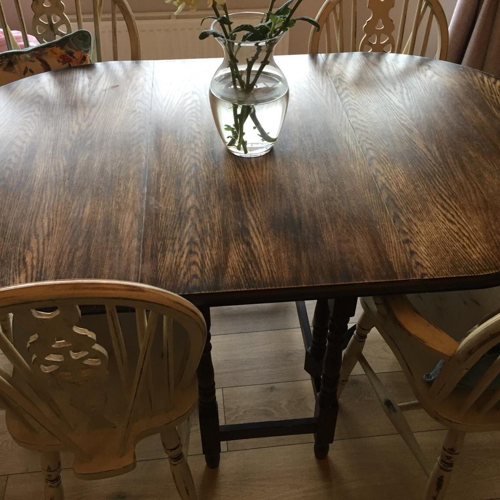 6 seater Dining table in WA5 Burtonwood for £15.00 for sale Shpock