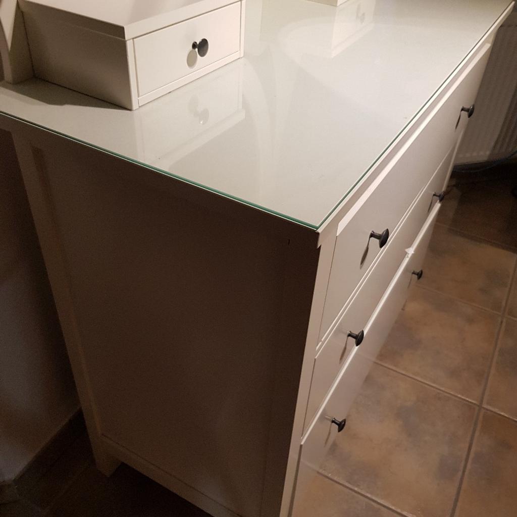 Ikea Hemnes Kommode mit Spiegel in 55268 NiederOlm für € 70,00 zum