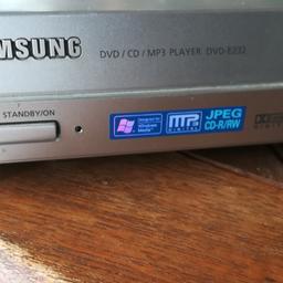 Vendo lettore DVD/CD/MP3 PLAYER DVD-E232. marca Samsung. Colore grigio chiaro. Compresi tutti i cavi e il telecomando.
Ottime condizioni!