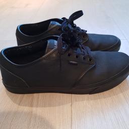 Men’s size 11 black leather vans mint condition