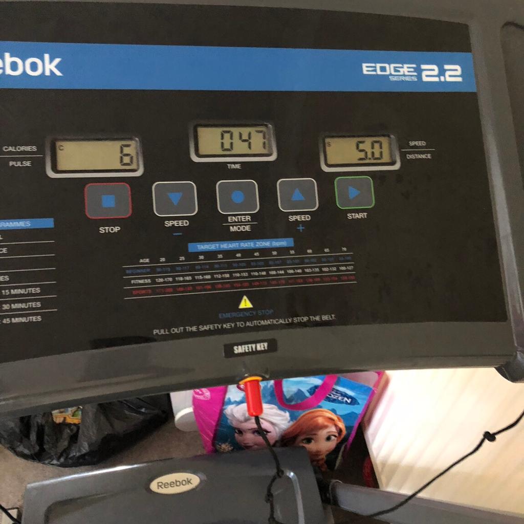 Reebok edge 2.2 online treadmill