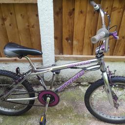 Universal Hammerhead bmx bicycle. Late 90's to very early 00's bike. All original except the seat. A little surface rust and odd scratch marks. Fully working and ready to ride. Good brakes and tyres. 20 inch wheels and tidy chromo frame.