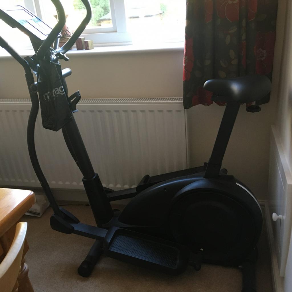 Reebok edge 2 store in 1 cross trainer