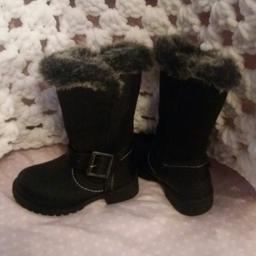 Gawgus toddler size 4 fur lined boots
BRAND NEW 
Collection wingate or can possibly deliver