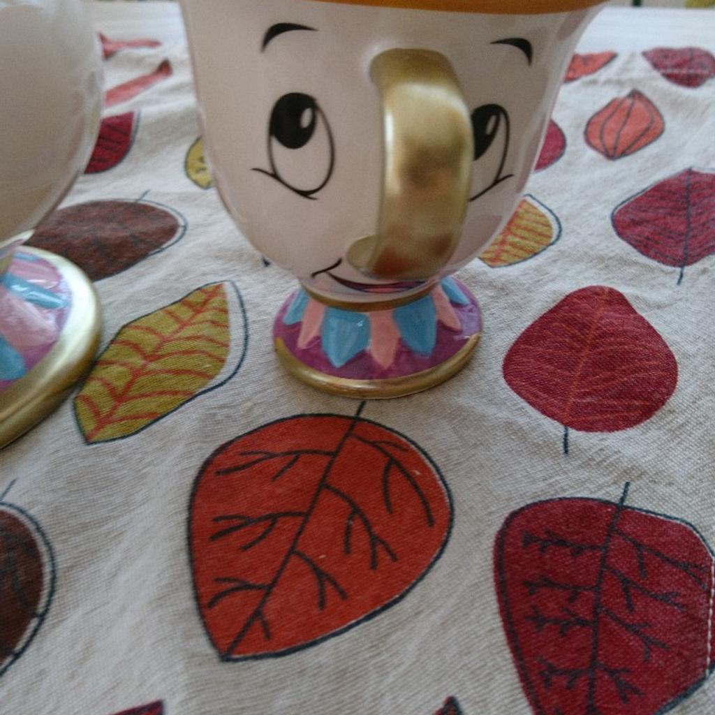 Madame pottine & Tassilo Teeset in 2822 Gemeinde Bad Erlach für 30,00