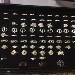 75 ASSORTED RINGS IN A TRAY
GOOD FOR CARBOOTS MARKET STALLS
STOCKING FILLERS AND MORE
COLLECTION ONLY PLEASE