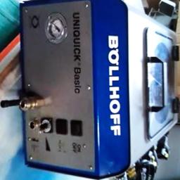 Böllhoff Uniquick Basic automatik Schrauber mit Wendelförderer. Gebraucht mit allen anschluss schläuchen . Voll funktionierend preisvorschlag