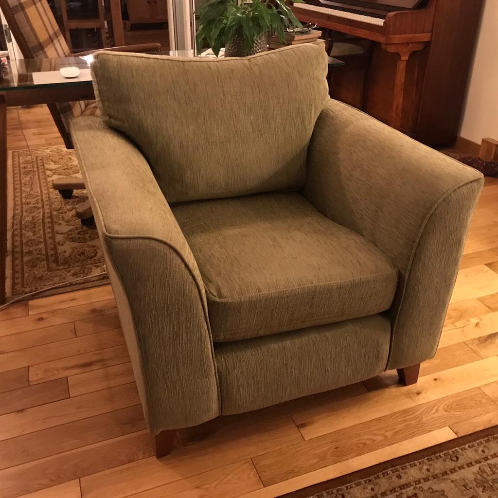 2 x Green Sofa Chairs in NN15 Kettering für 60,00 £ zum Verkauf Shpock DE