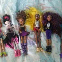 6 MONSTER HIGH DOLL 
for just 5 pounds