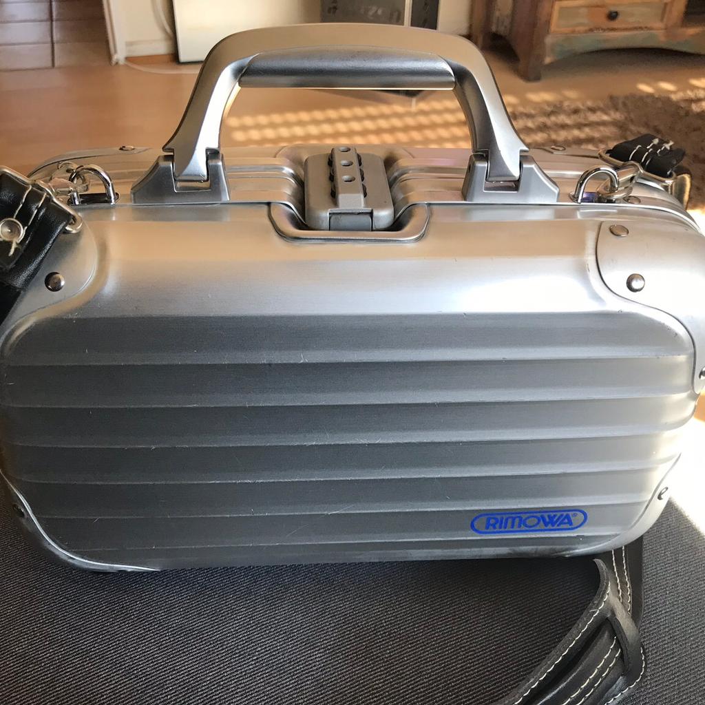 Rimowa Piccolo rar selten Beautycase in 53489 Sinzig für 295,00 € zum