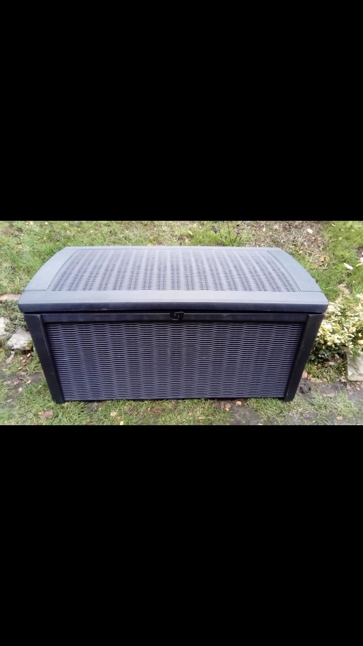 Keter ratan effect plastic garden storage box in WS2 Walsall for £50.00