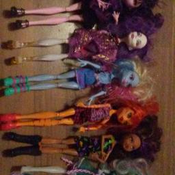 6 MONSTER HIGH DOLLS 
for 5 pounds