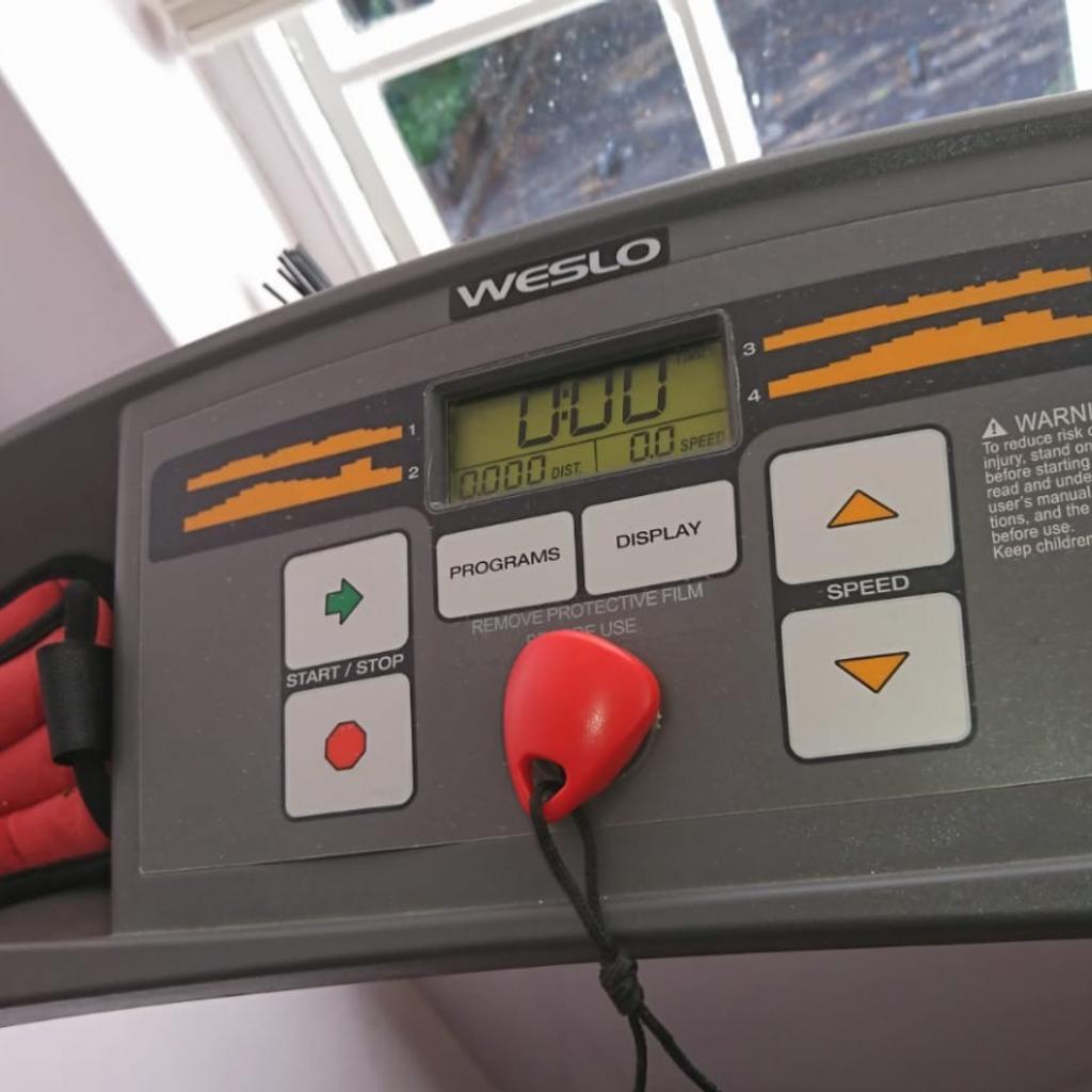 Weslo cadence best sale m5 treadmill