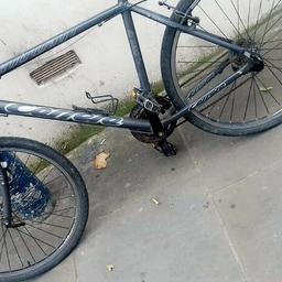 Fast bike, no seat as shown, selling for someone else, open to offers