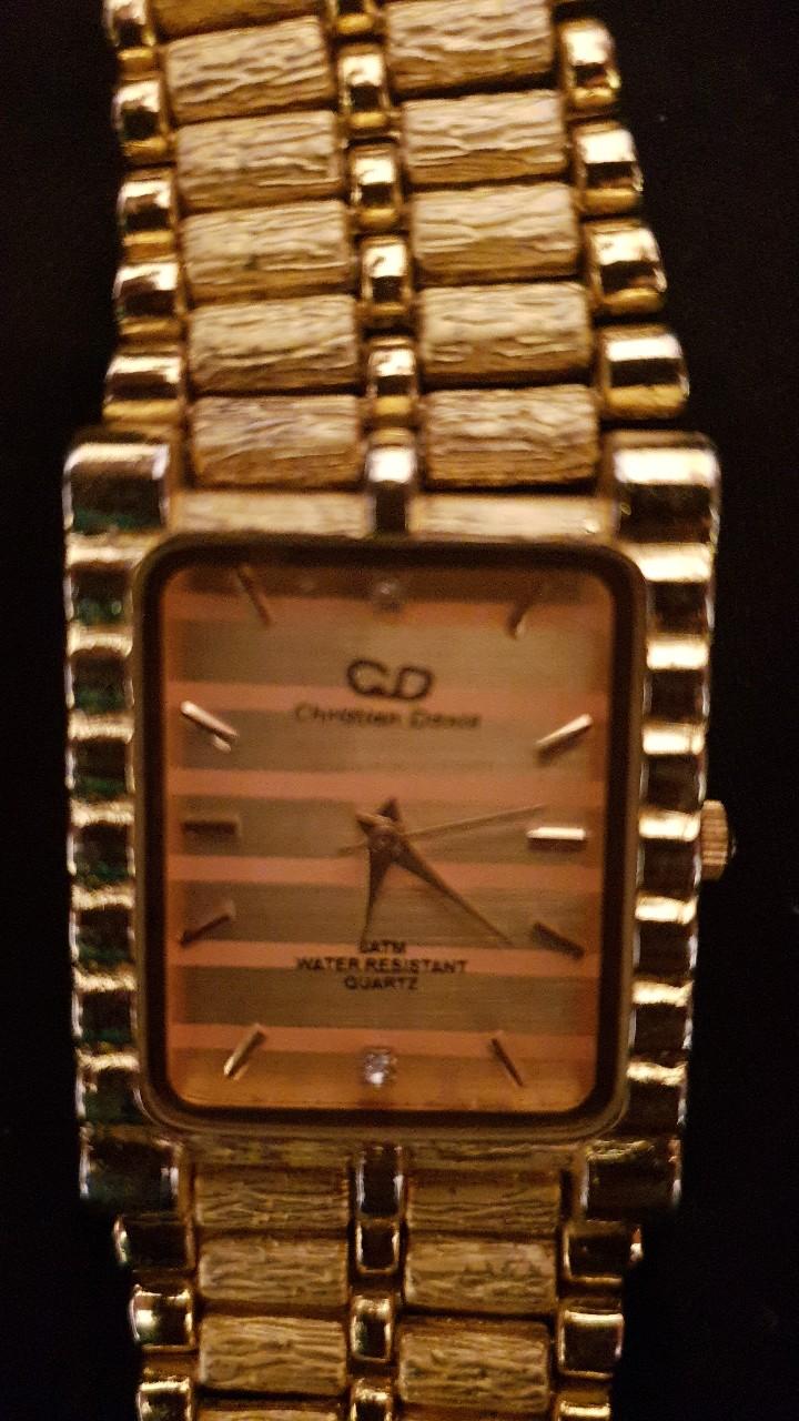 Cd christian daniel watch price hot sale