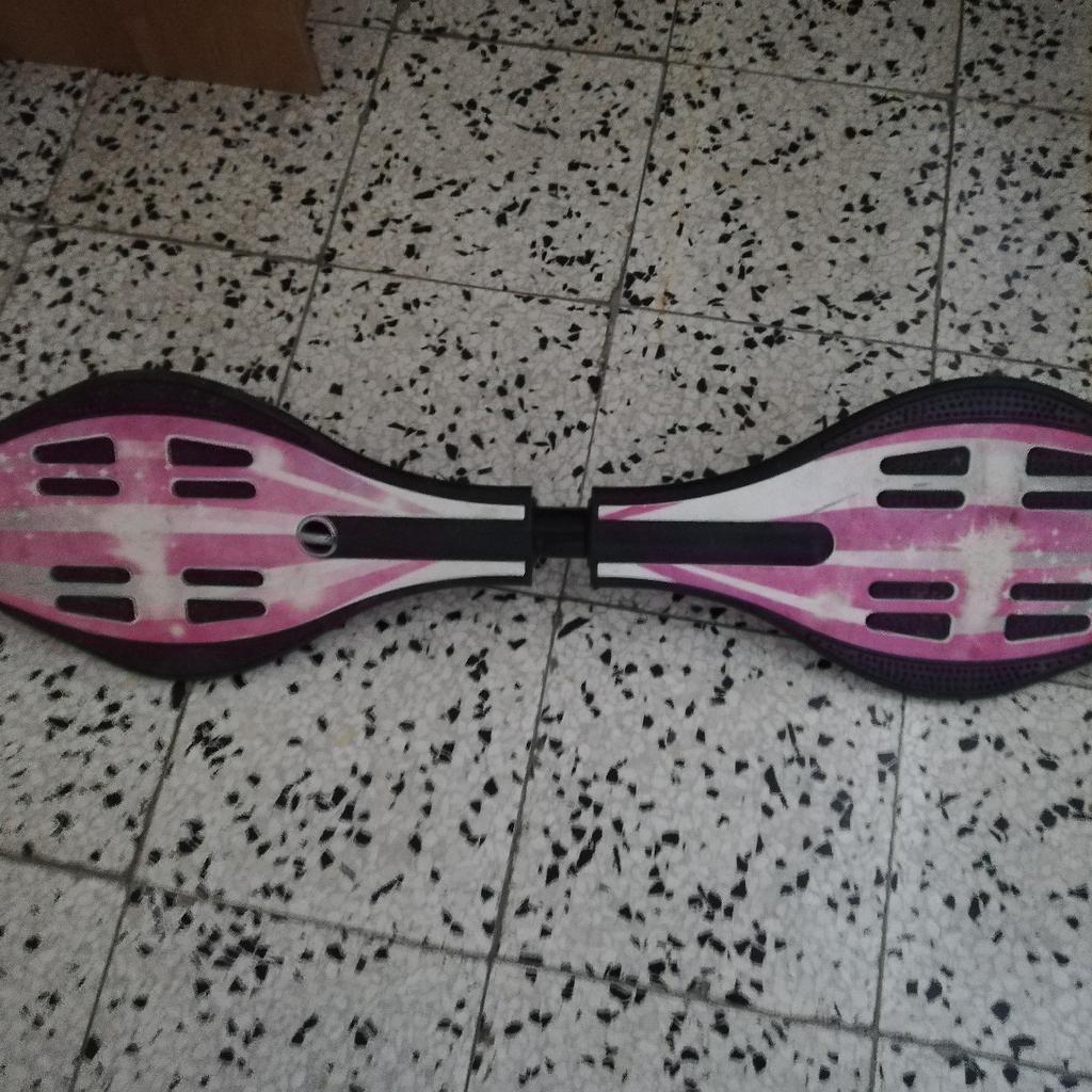 Waveboard rosa in 4840 Vöcklabruck für 15,00 € zum Verkauf | Shpock DE