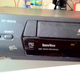 Vendo videoregistratore VHS Panasonic in perfetto stato,senza telecomando,ma funziona  lo stesso con i tasti