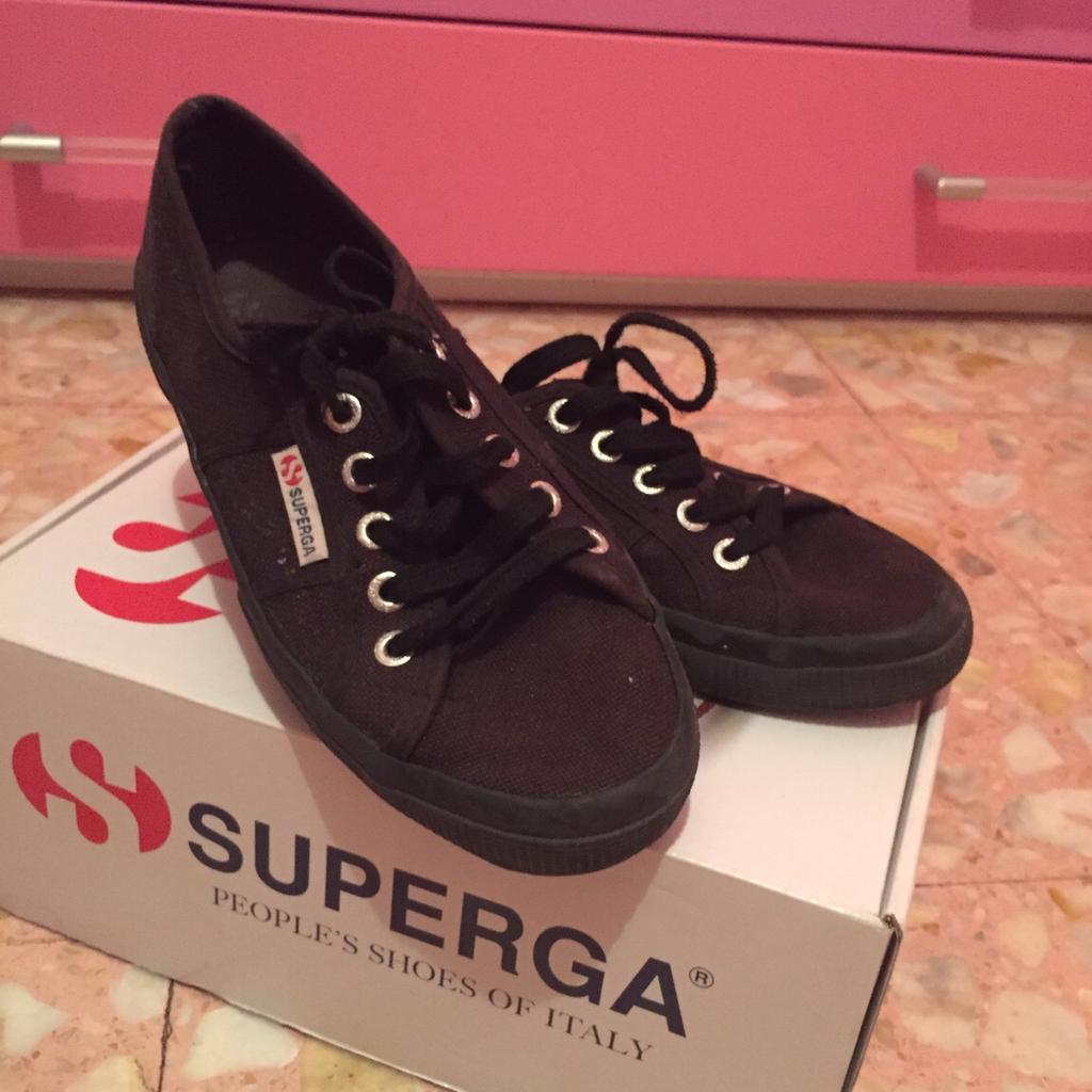 Superga nere clearance basse