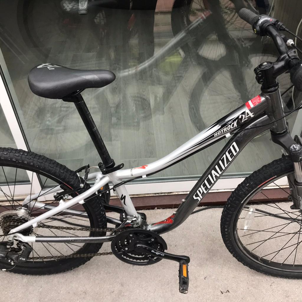 Specialized kids mountain bike in B31 Birmingham for £30.00 for sale