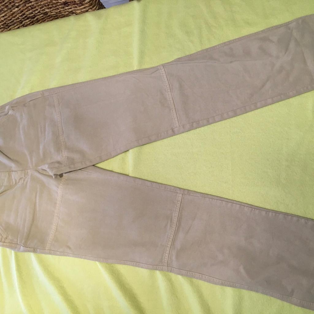 Pantalone donna modello jeans in cotone marca Murphy & Nye vestibilita slim, colore beige, taglia 38/40. Euro 10. Possibile spedizione.
