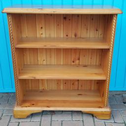 Lovely solid bookcase in great condition!

Collection from Bridgwater ASAP

£40 ONO