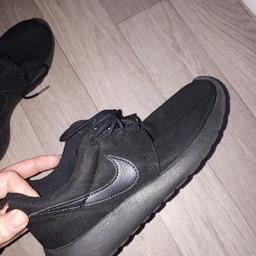 Black Nike trainers size 3.5