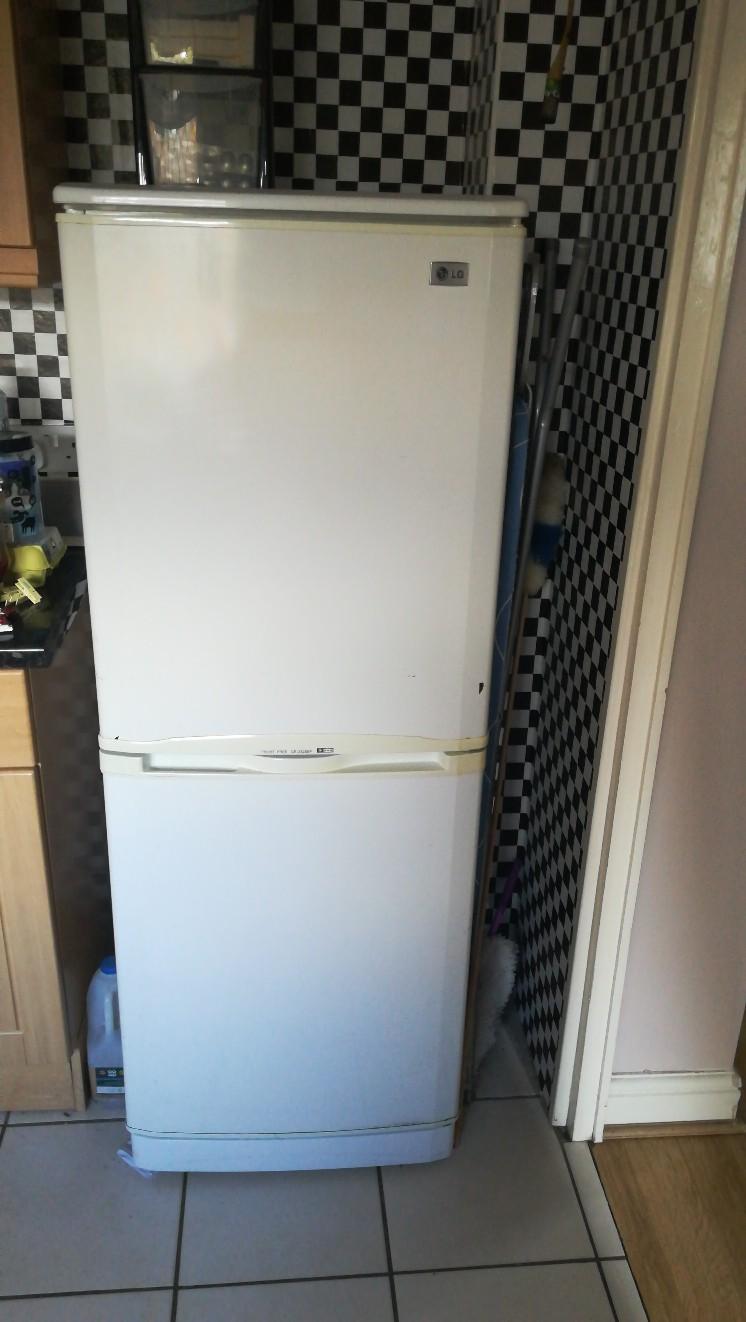 fridge freezer in PE27 Huntingdonshire für 20,00 £ zum Verkauf Shpock DE
