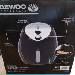 3.2L Daiwoo air fryer for healthier cooking.
Used once by the in laws but they prefer their deep fat fryer.
£5 for quick sale.