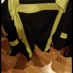 just need too many things at home!! 



used but in fantastic condition!
I'm selling my Motorbike jacket purchased last year. I only use it in the winter between 2017/2018. I got a new one as gift so I'll sell this one. also has a double coat that goes inside for really winter time. super hot jacket, windproof, waterproof with hard protection on shoulder, elbow/forearm and foam on the back side. selling for make some space at home. RRP 83 pound when purchased.