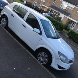 Quick sale sold as seen
Great runner
New disk pads brakes and service and new suspension
Just over 100 k
recent mot
alloys cd/radio air con
usual age related scuffs.
Cheap insurance
Ideal first car
One key
1:3 diesel
Reason for sale is need a family car 
Quik sale
£1100