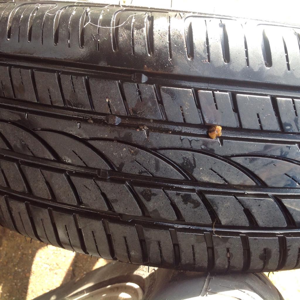 Alloy wheels with tyres in Rochford für 85,00 £ zum Verkauf Shpock DE