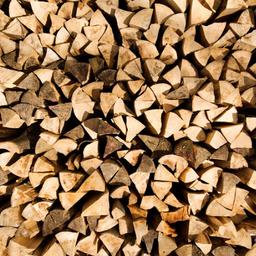 Eiche-Brennholz zu verkaufen.
gespalten, 50 cm lang ,
trocken in der Scheune gelagert 
ca.2 Jahre alt
Preis pro Ster 80 €
Nur an Selbstabholer 
keine Lieferung