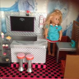 My generation American diner and doll , only has bit's what you see in photo due to my daughter losing some of the food, the diner also play's music to.
Collection only from ts19 Stockton on tees