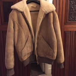 Vintage suede very thick flying jacket. Size is 42” chest (or a women’s oversized size 12-14) unisex, amazing condition, so warm and cosy! 
Selling as I no longer have room for it.