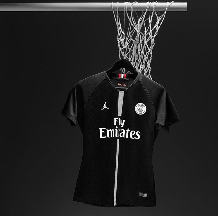 Paris Saint Germain Home Nike Jersey PSG 2018/19, Size Medium, Men's  Fashion, Activewear on Carousell