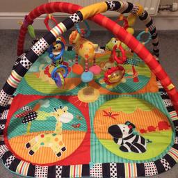 Baby activity play mat
In good condition 
Comes with toys as pictured
Folds flat
Any questions please ask