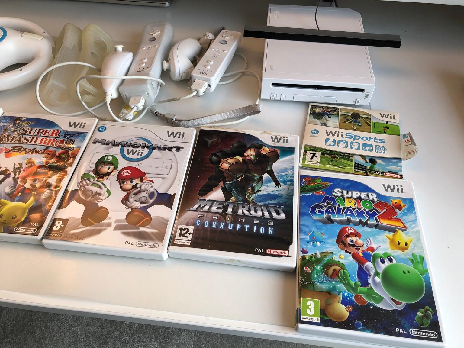 Nintendo Wii, 10 iconic games, 2 contr, wheel in SE6 London für 50,00 ...