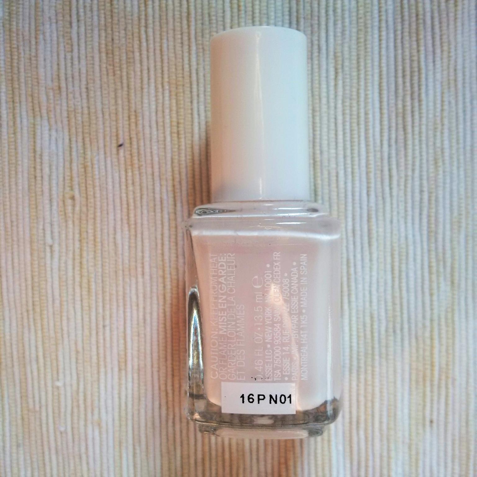 Essie Treat Love Color Nude Mood Nude Lack In Frankenthal