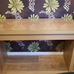 A stunning Ikea dressing table in oak veneer with glass top and single drawer. no marks or cracks in glass.
immaculate condition only had for 4months. selling due to no room.
 still selling in Ikea for £95. measurements in 3rd picture.
it is fully assembled. COLLECTION ONLY.
