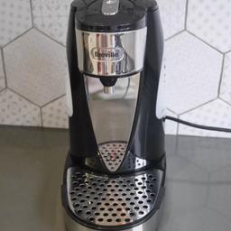 breville one cup dispenses water at the touch of a button 1.5L capacity lights up blue when boiling hardly used 
Good as new