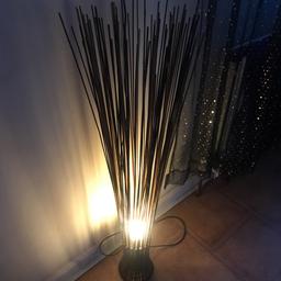 Floor twig lamp