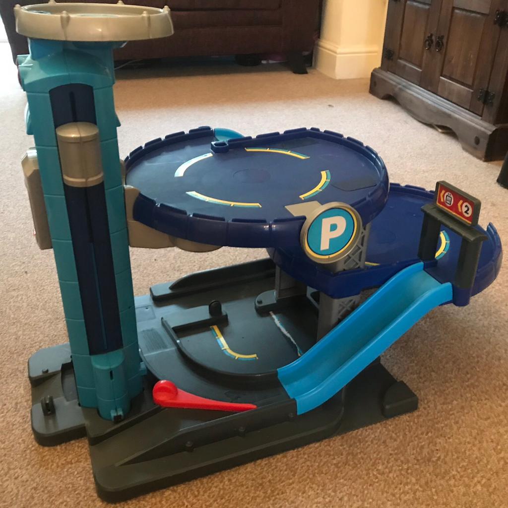 ELC car garage - with lights and sounds in B97 Redditch für £ 5,00 zum ...