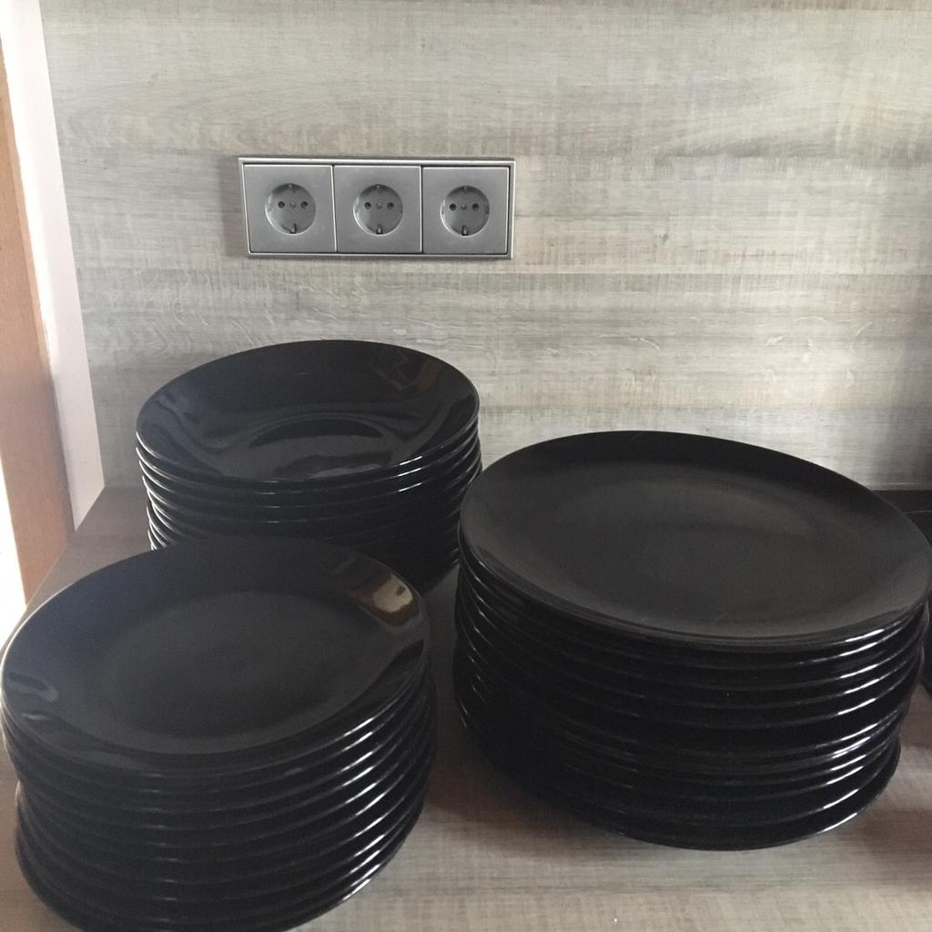 Ikea Geschirr Set Schwarz in 69207 Sandhausen für 15,00 € zum Verkauf